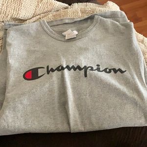 Grey campion over sized t-shirt.